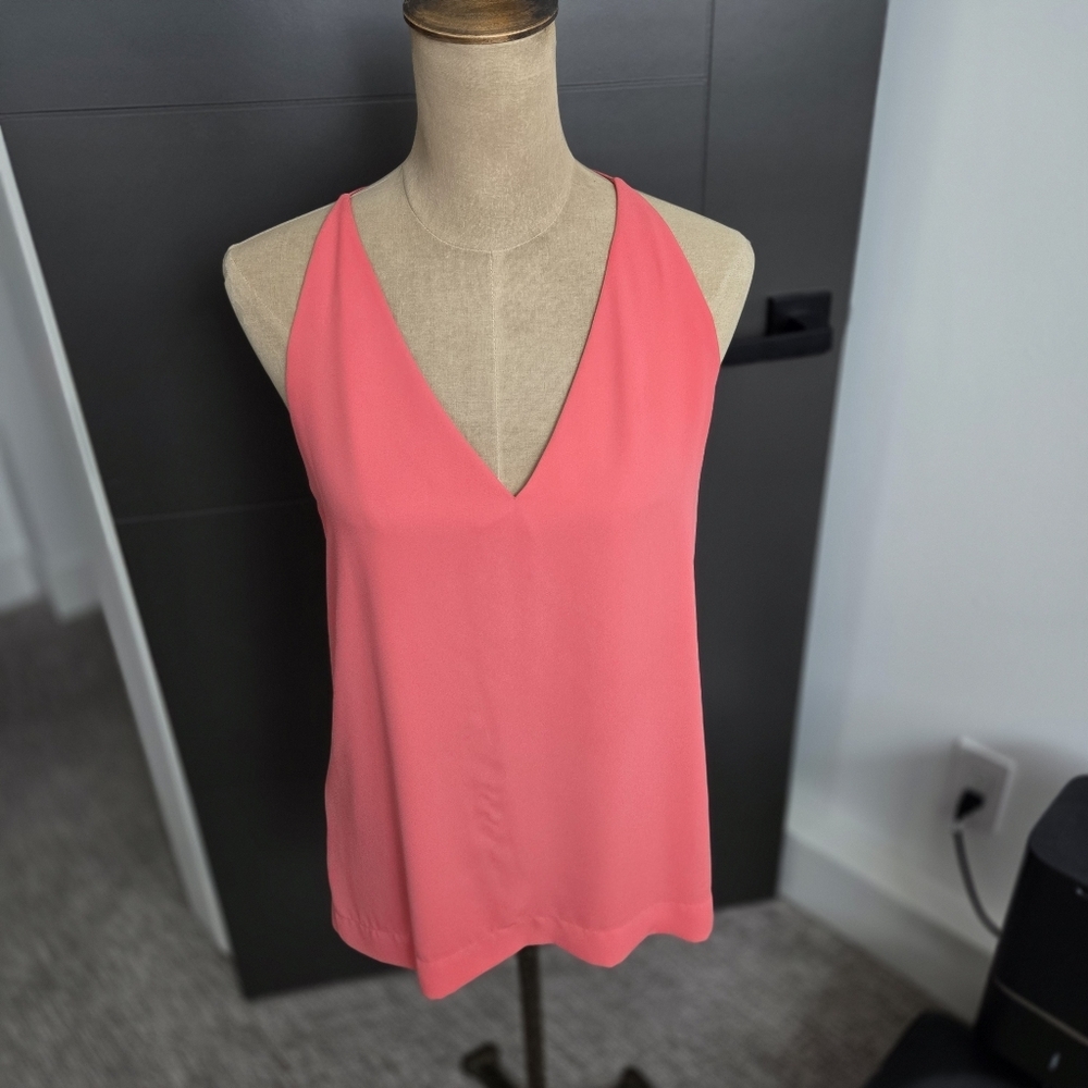 Aritzia Babaton Coral V Neck Tank Top Women’s Size Small Silky Blouse Casual - Picture 3 of 5